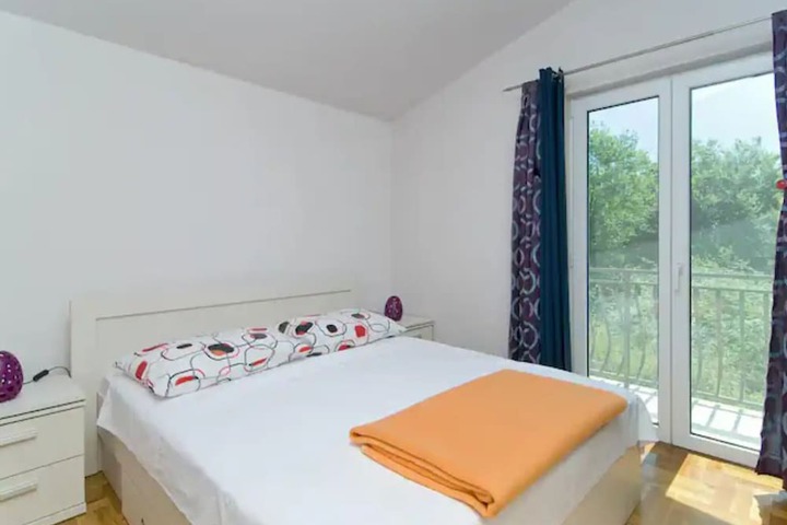 Room 19 of 65
