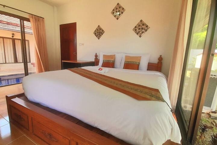 Room 2 of 62