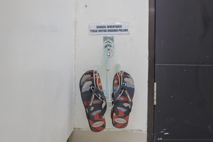 Room 16 of 28