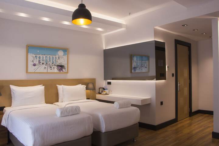 Room 4 of 55