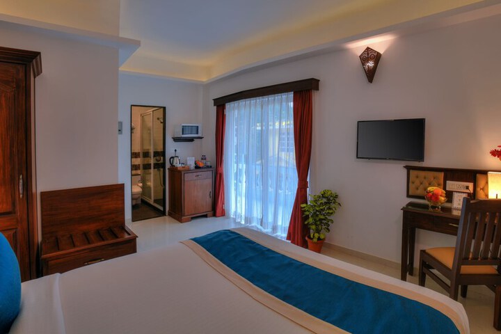 Room 9 of 48