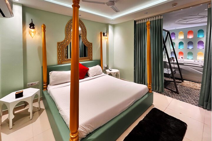 Room 32 of 149