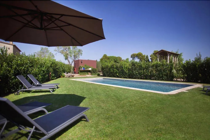Pool 13 of 20