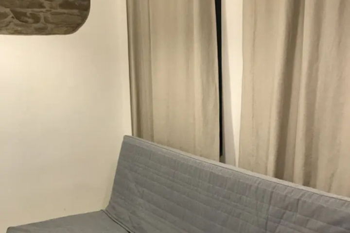 Room 4 of 11