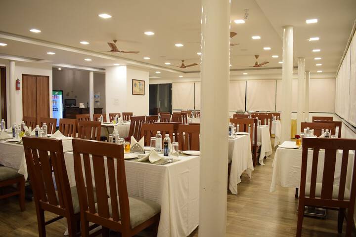 Dining 58 of 91