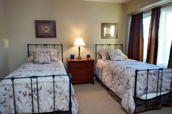 Room 3 of 121