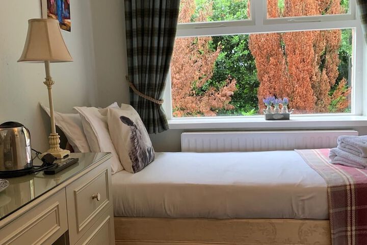 Room 2 of 26