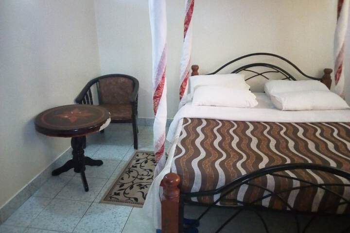 Room 8 of 31