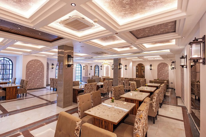 Ballroom/Hall 61 of 67