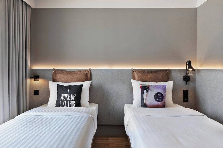 Room 11 of 47