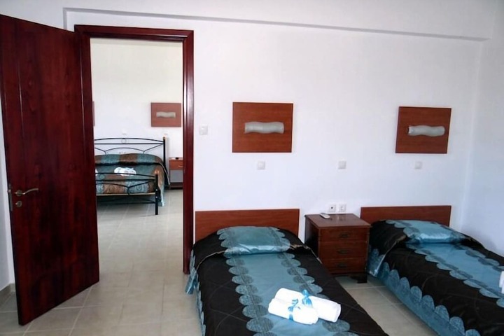 Room 34 of 78