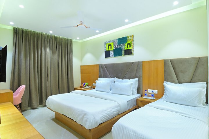 Room 14 of 24