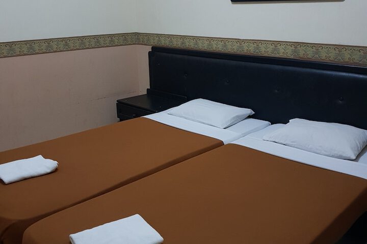 Room 5 of 52