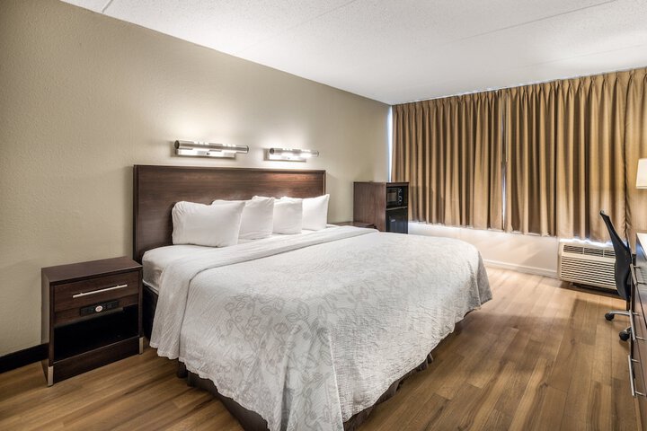 Premium King Bed (23 of 25)
