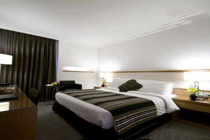Room 17 of 47