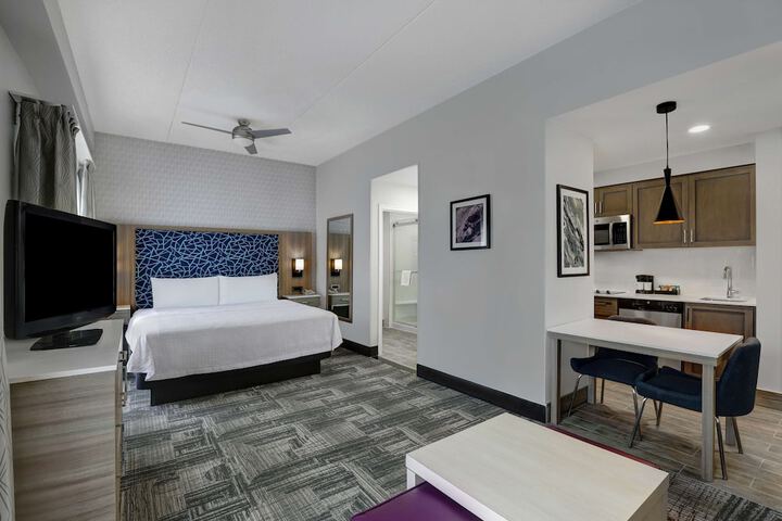 Room 13 of 46