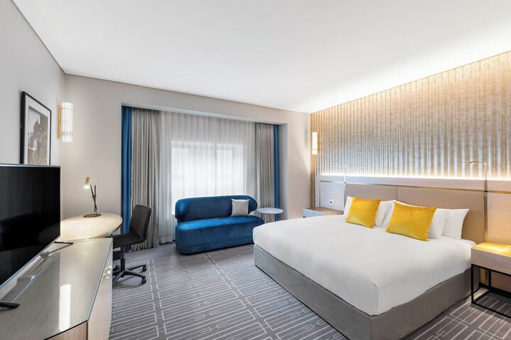 Room 4 of 55