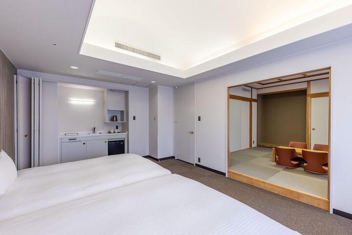 Room 19 of 50