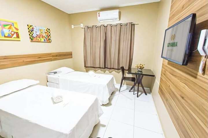 Room 17 of 48