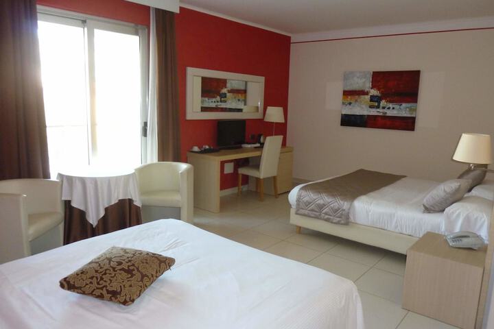 Room 4 of 26