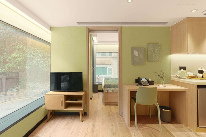 Room 47 of 80