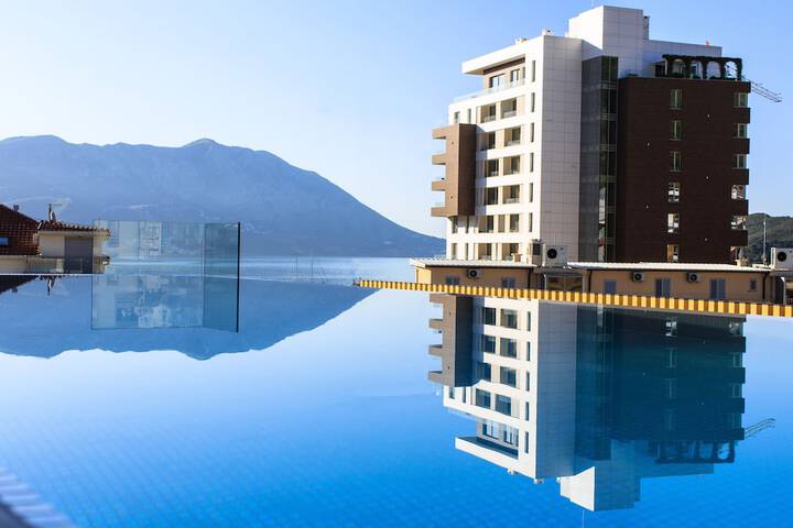 Pool 48 of 78