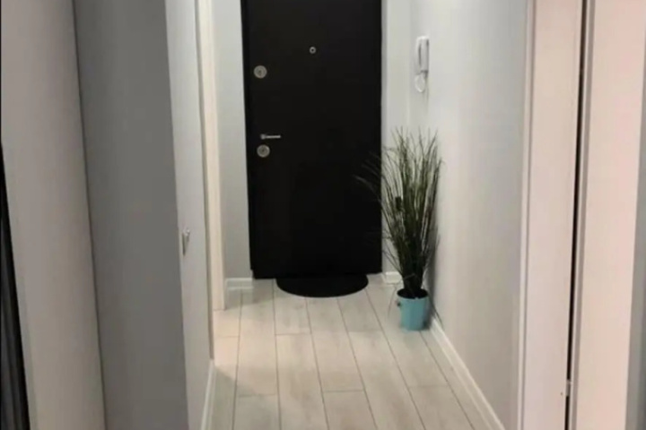 Room 9 of 13
