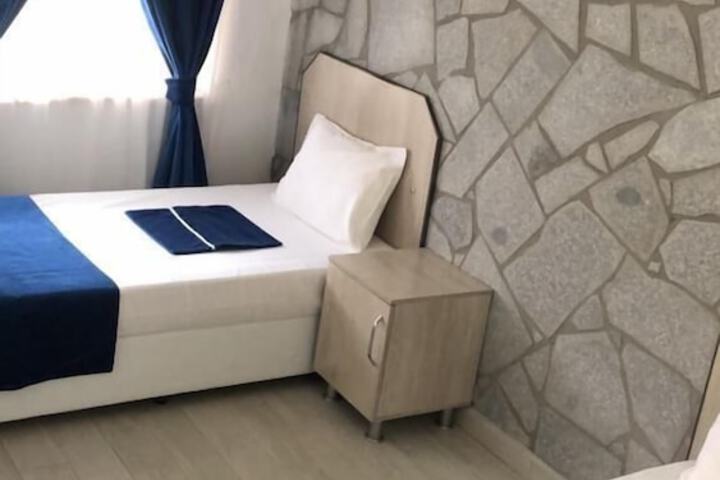 Room 5 of 15