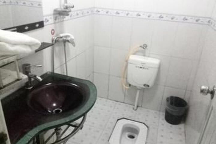 Room 19 of 36
