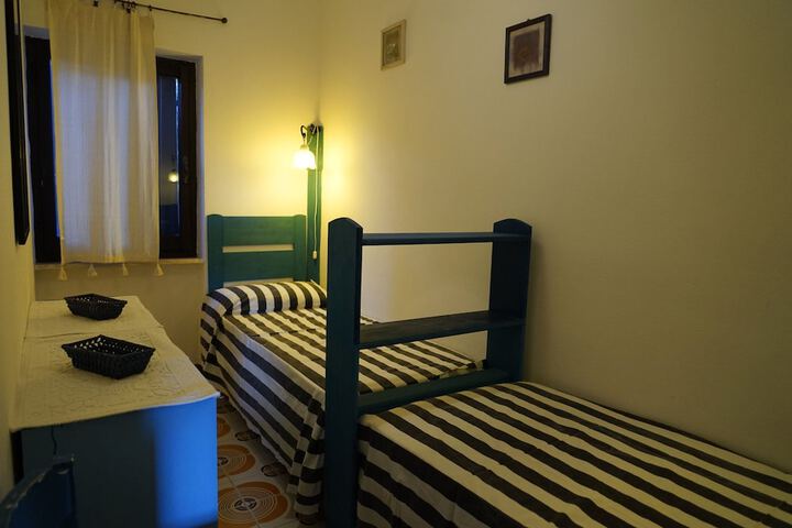 Room 2 of 17