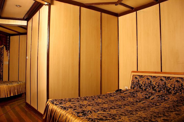 Room 10 of 116