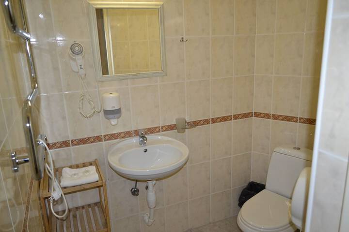 Room 12 of 71