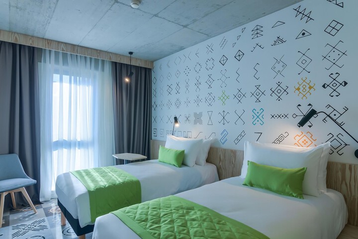 Room 26 of 118