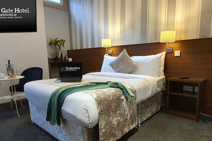 Room 12 of 43