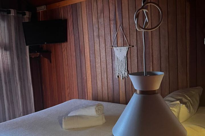 Room 4 of 39