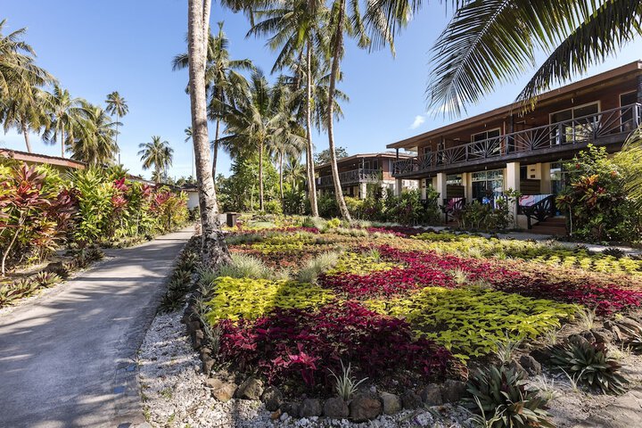 Hotel Exterior 178 of 179