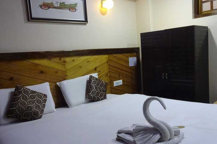 Room 34 of 70