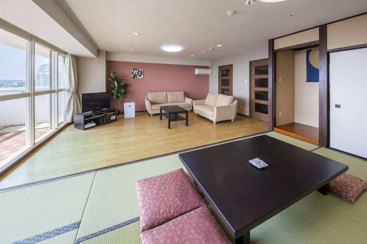 Room 8 of 49