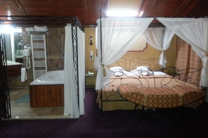 Room 11 of 55