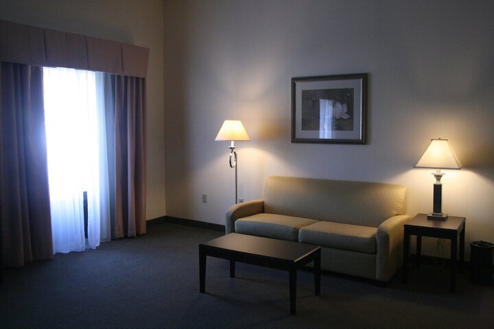 1 King Bed (21 of 22)