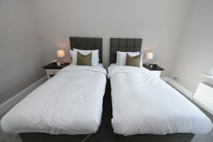 Room 8 of 22