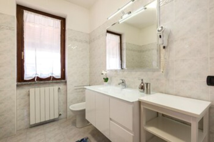 Room 4 of 31