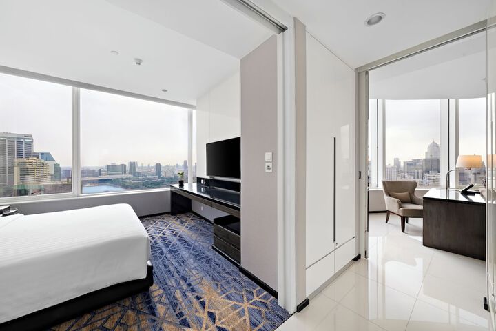 Room 18 of 97