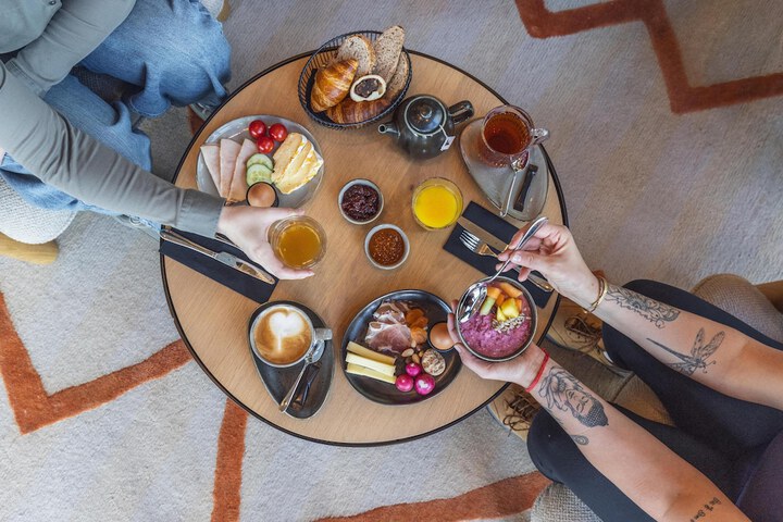 Breakfast/Coffee Service 77 of 123