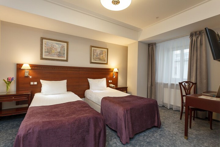 Room 7 of 51