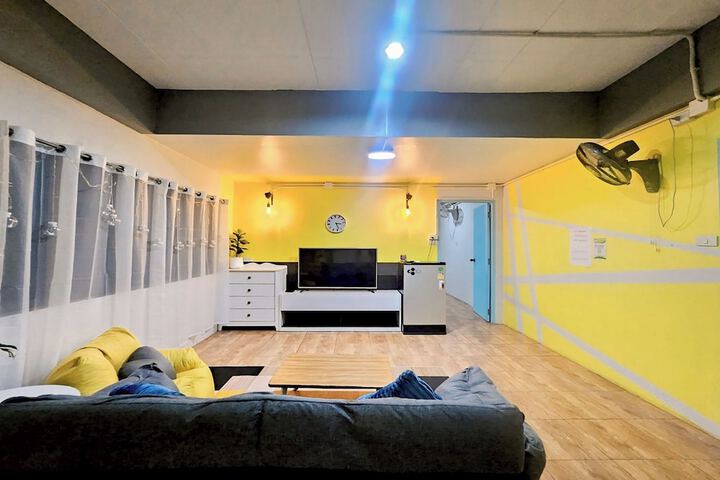 Room 12 of 94