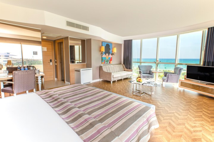 Room 45 of 280