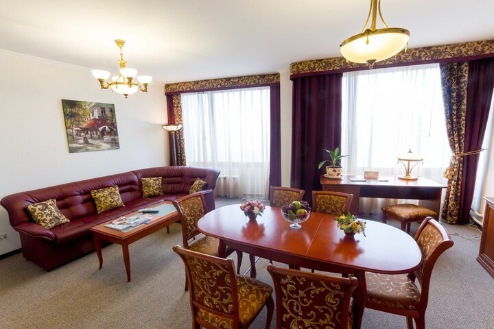 Room 17 of 49
