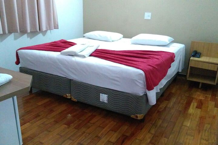 Room 3 of 35
