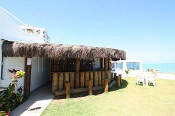 Hotel Exterior 13 of 40